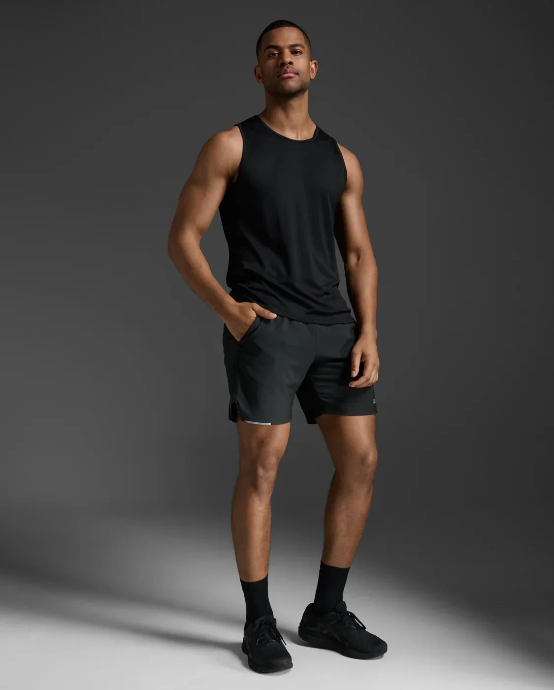 2XU Men's Aero Tank - Image 4