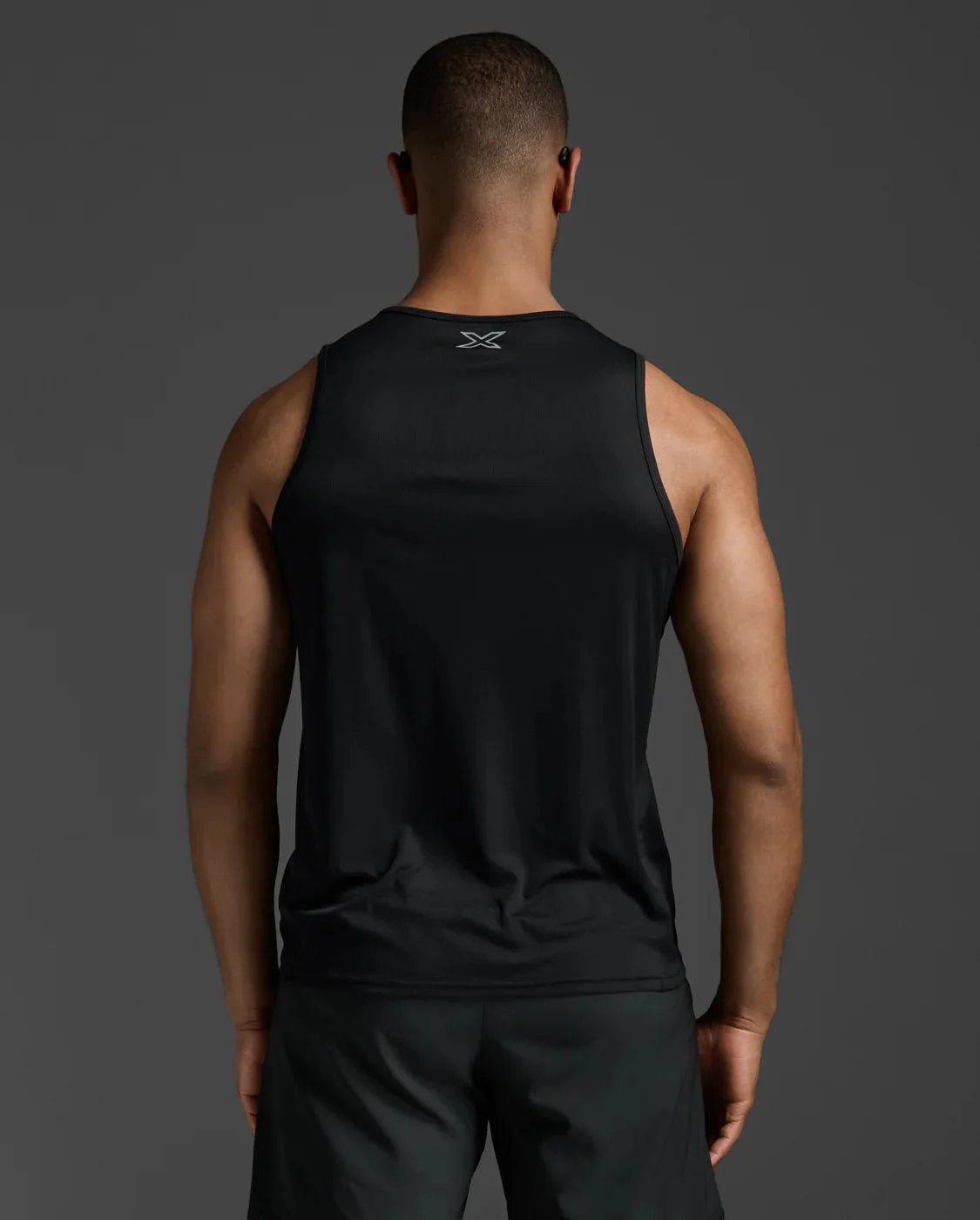 2XU Men's Aero Tank - Image 6