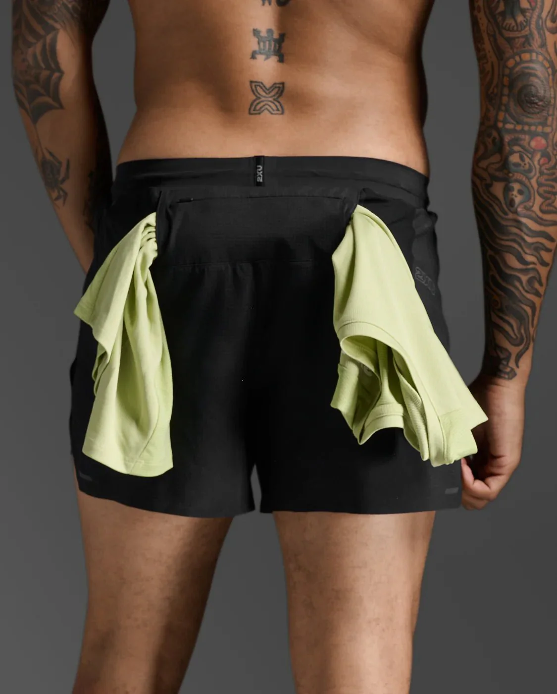 2XU Men's Light Speed Stash 5 Inch Short - Image 3