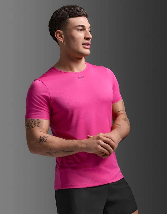 2XU Men's Light Speed Tech Tee - Image 8