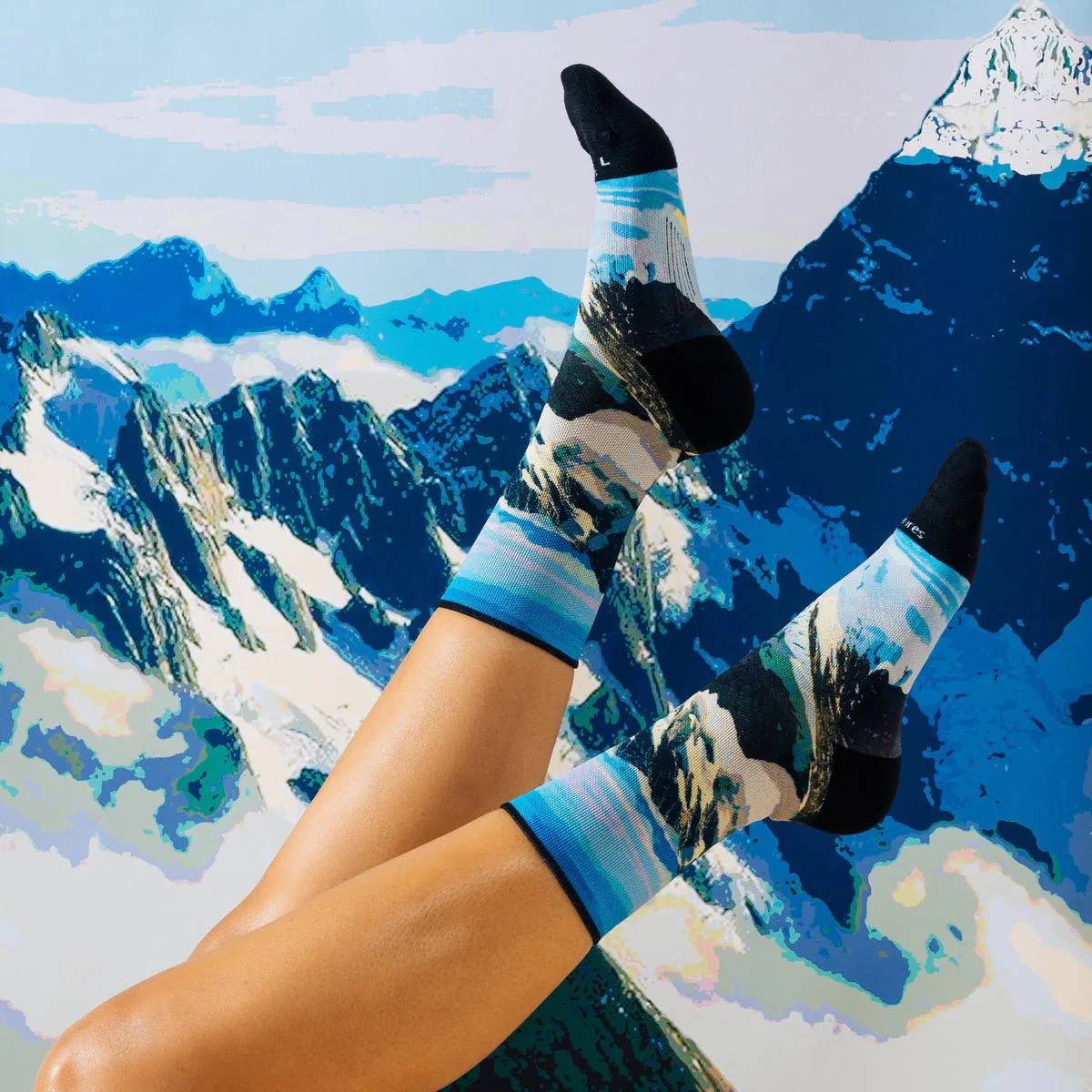 Feetures Elite Light Cushion Mini Crew - Limited Edition - Landscape Collection - Image 4