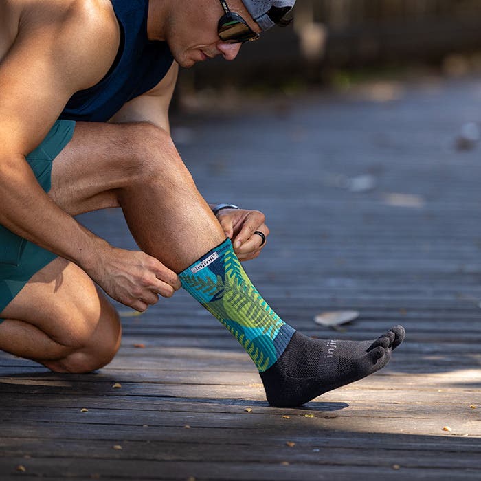 Injinji Spectrum Trail Midweight Crew - Image 5