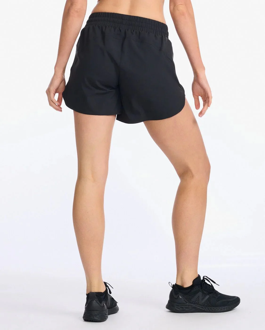 2XU Women's Aspire 5 Inch Short - Image 5